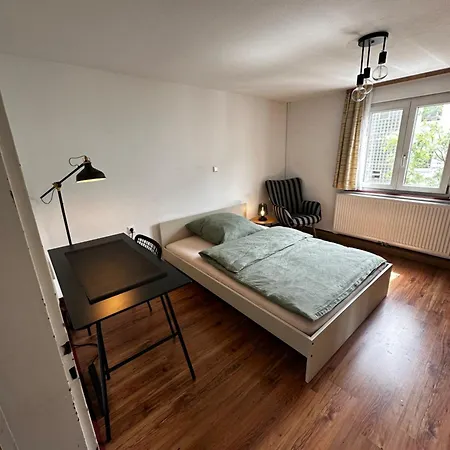 Homestay Einfaches Haus Mit Privatzimmern Und Gemeinschaftsraeumen Heilbronn